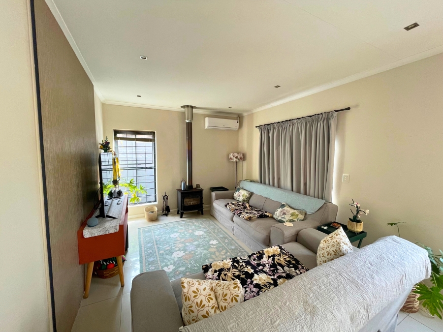 To Let 2 Bedroom Property for Rent in Kenridge Western Cape